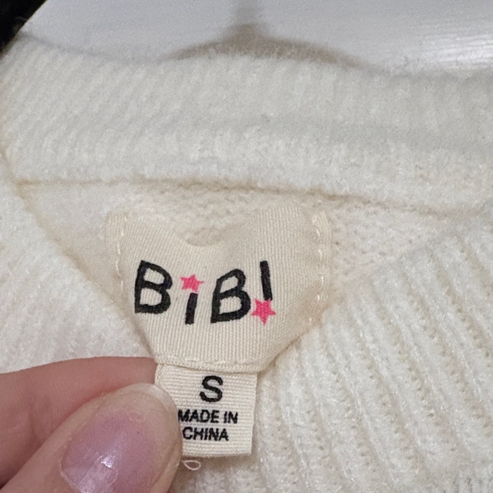 BiBi Cream Sweater with Multicolor 'Merry' Design - Picture 2 of 2